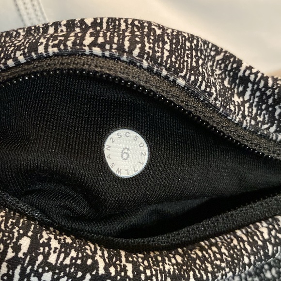 LULULEMON REFLECTIVE YOGA PANTS🍋 - Picture 11 of 15